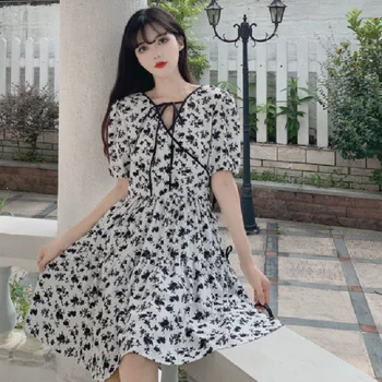 מזדמן פרחוני שמלת מסיבת קיץ שחור שיפון ארוך שמלה אלגנטית עם שרוול קצר Fairy שמלות קוריאנית נוח אופנתי חדש.
