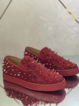 2023 חדש מסמרות נעלי מותג האופנה האדום התחתון באיכות גבוהה נעלי מגמה שמלת מסיבת גברים דירות להחליק על זכר מוקסינים.